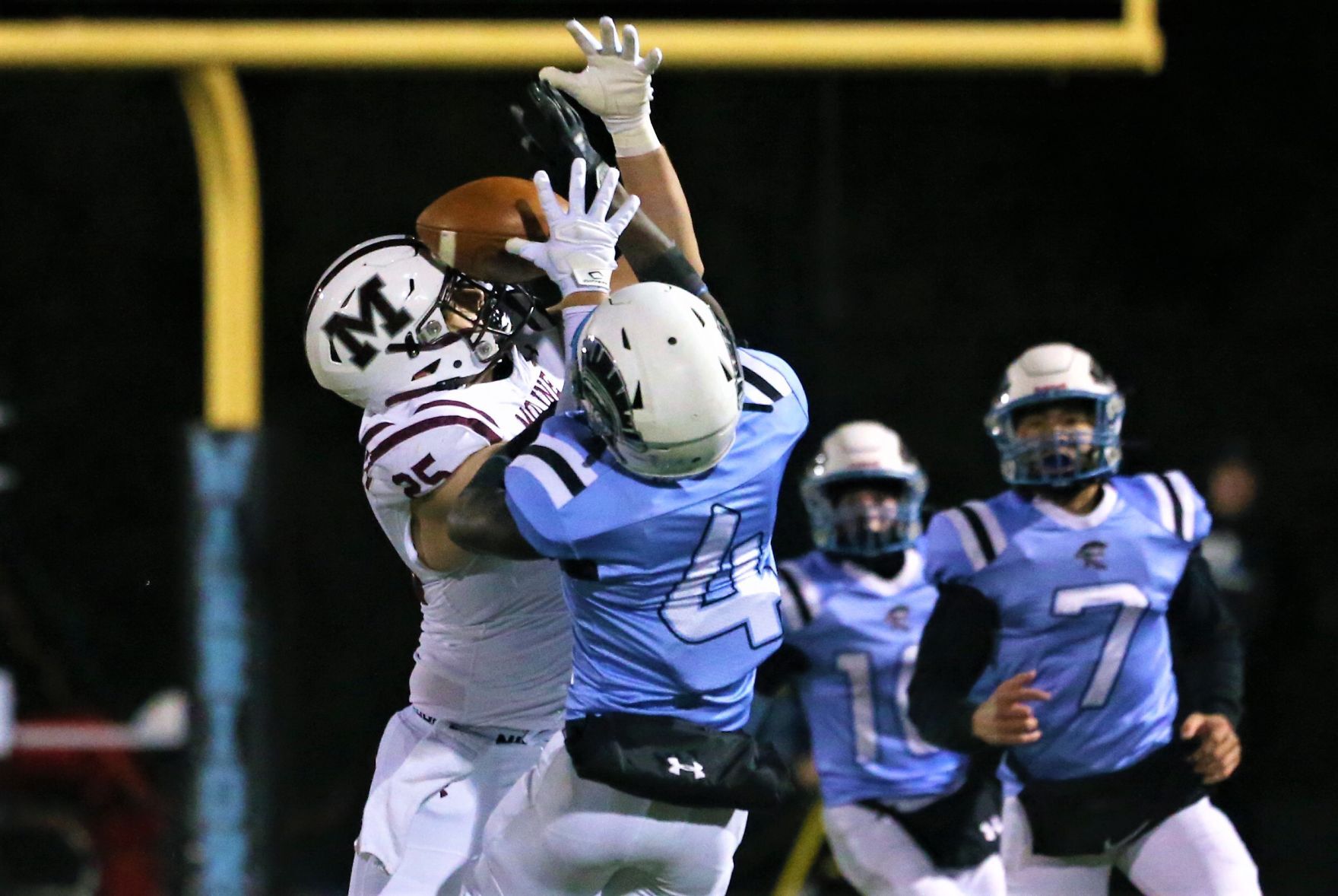 110521-qc-spt-moline fball12.jpg